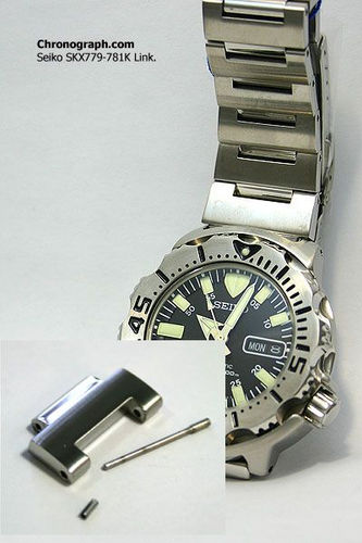 Seiko SKX779 links | Chronograph.com